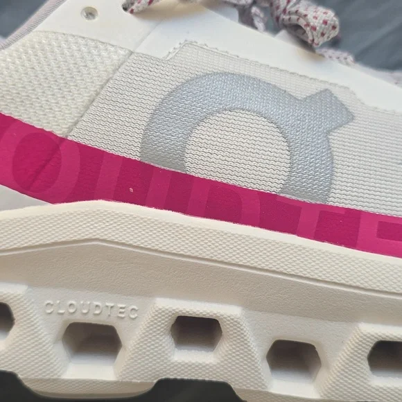 On Cloudmonster Women's Sneakers, Size 7.5, Retail $170.00 USD, Ivory/Grenadine